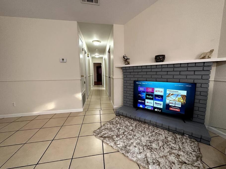 Comfortable House W/ Wi-Fi/Tv - Turlock,Ca Екстериор снимка