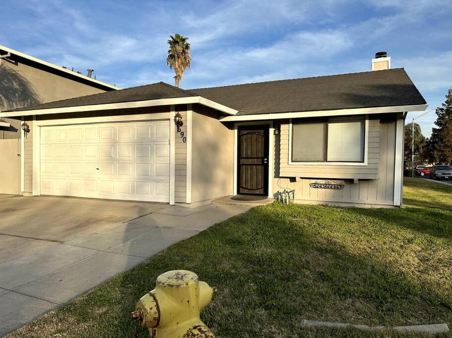 Comfortable House W/ Wi-Fi/Tv - Turlock,Ca Екстериор снимка